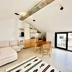 아파트 Peral Old Town Penthouse - Eaw Homes