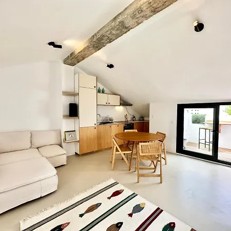 Апартаменты Peral Old Town Penthouse - Eaw Homes